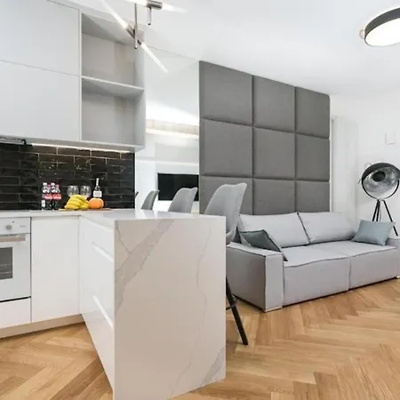 Urban - Great Location - Center - Mennica 166 * Warszawa