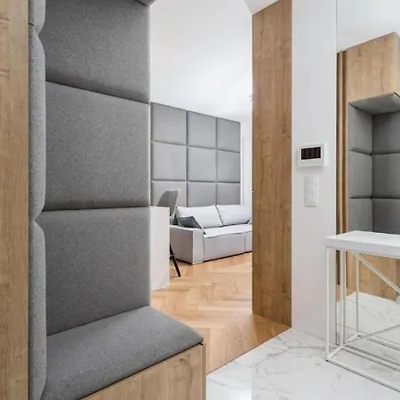Apartament Urban - Great Location - Center - Mennica 166