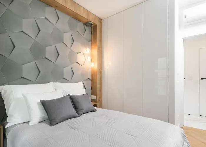 Urban - Great Location - Center - Mennica 166