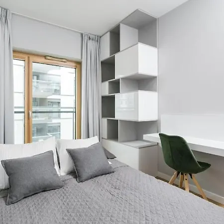 Urban - Great Location - Center - Mennica 166 شقة *