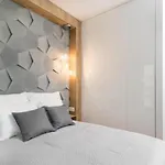 Urban - Great Location - Center - Mennica 166