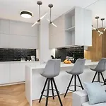 Urban - Great Location - Center - Mennica 166 公寓 华沙
