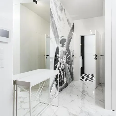 Apartmán Urban - Great Location - Center - Mennica 166