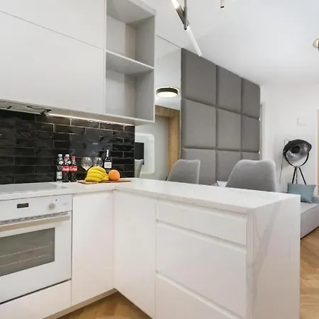 Urban - Great Location - Center - Mennica 166