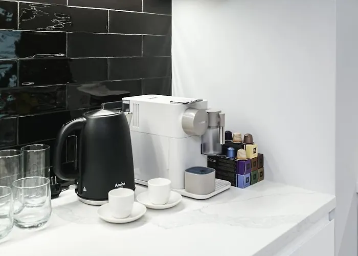 Urban - Great Location - Center - Mennica 166 아파트 *