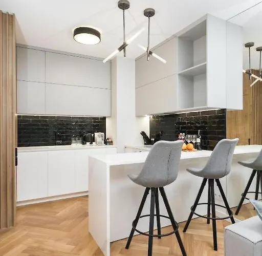 Urban - Great Location - Center - Mennica 166 Varšava